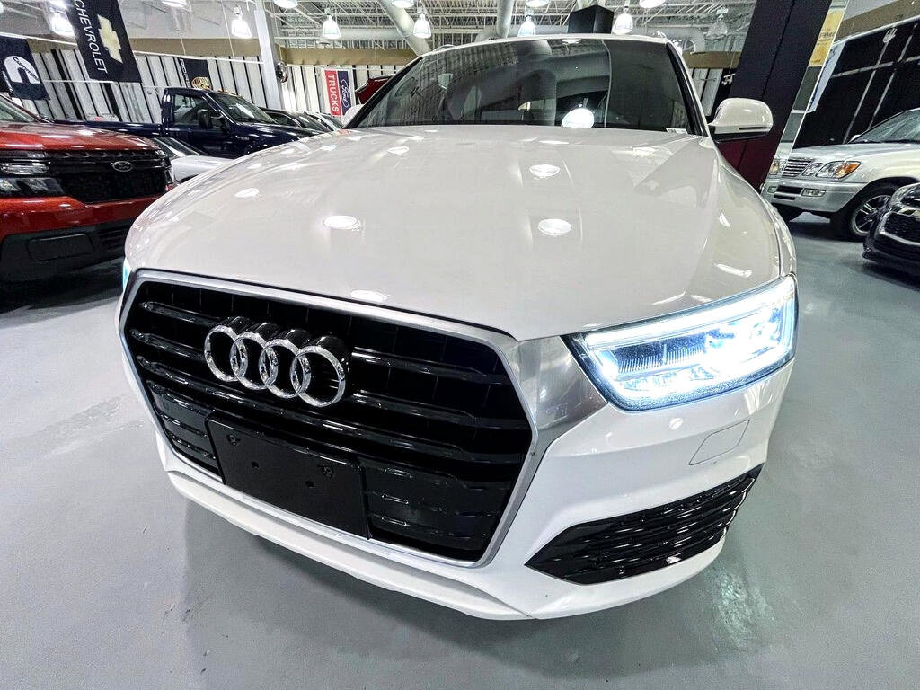 Used 2017 Audi Q3 2.0T Prestige w/ Prestige Package image 6