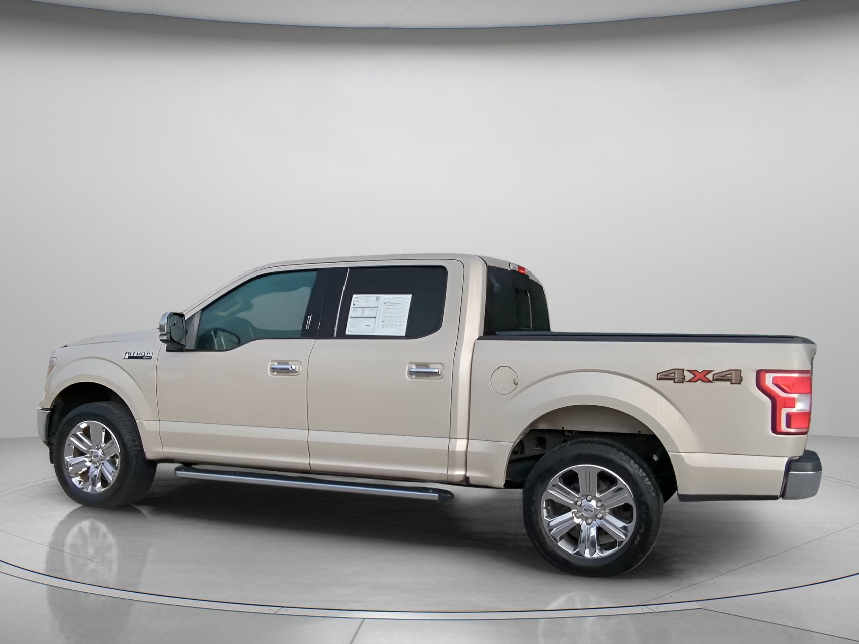 Certified 2018 Ford F150 XLT w/ Equipment Group 302A Luxury image 17