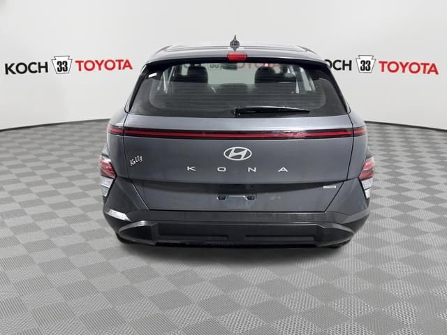 Used 2025 Hyundai Kona SE image 7