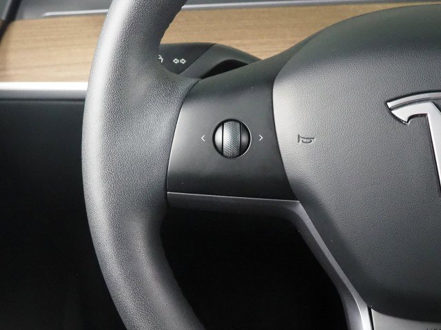 Used 2023 Tesla Model 3 image 21