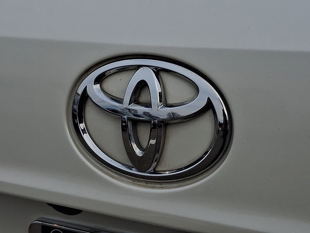 Used 2021 Toyota Highlander XLE image 31