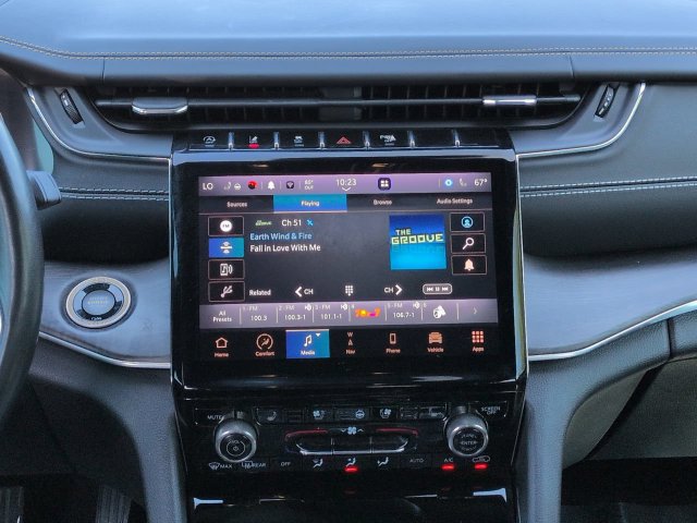 Certified 2022 Jeep Grand Cherokee Overland AWD/4WD image 17