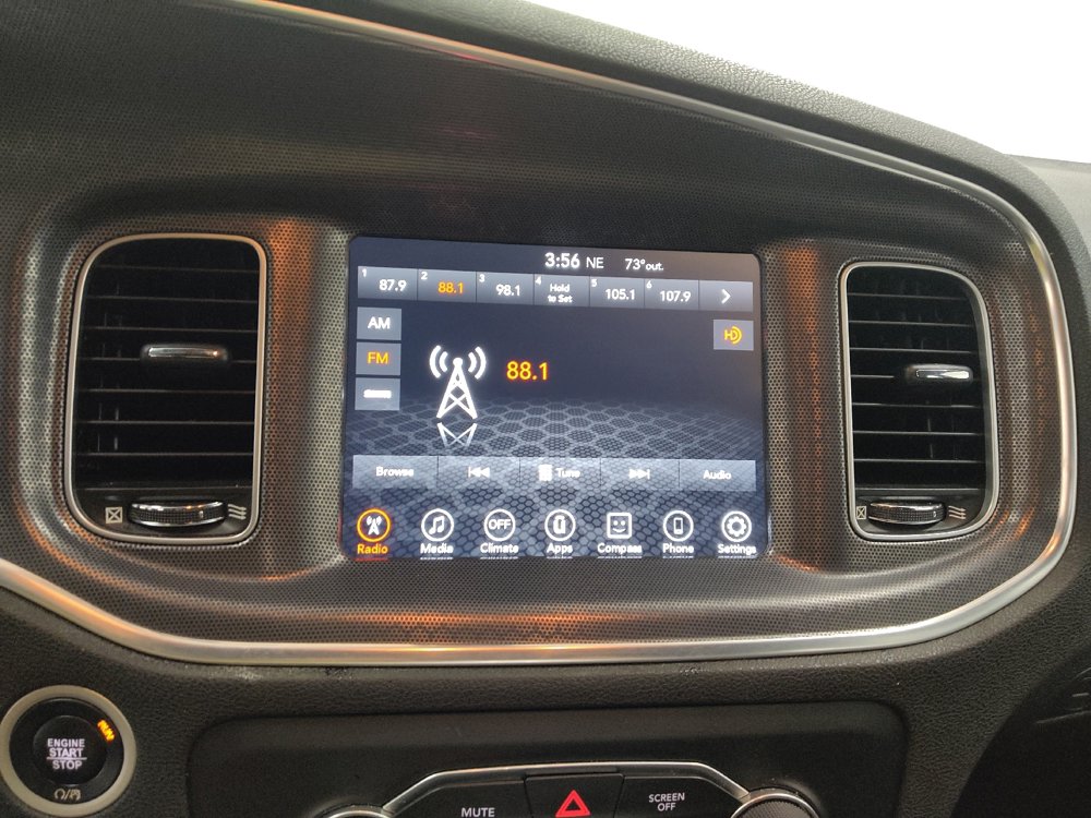 Used 2017 Dodge Charger SXT image 25