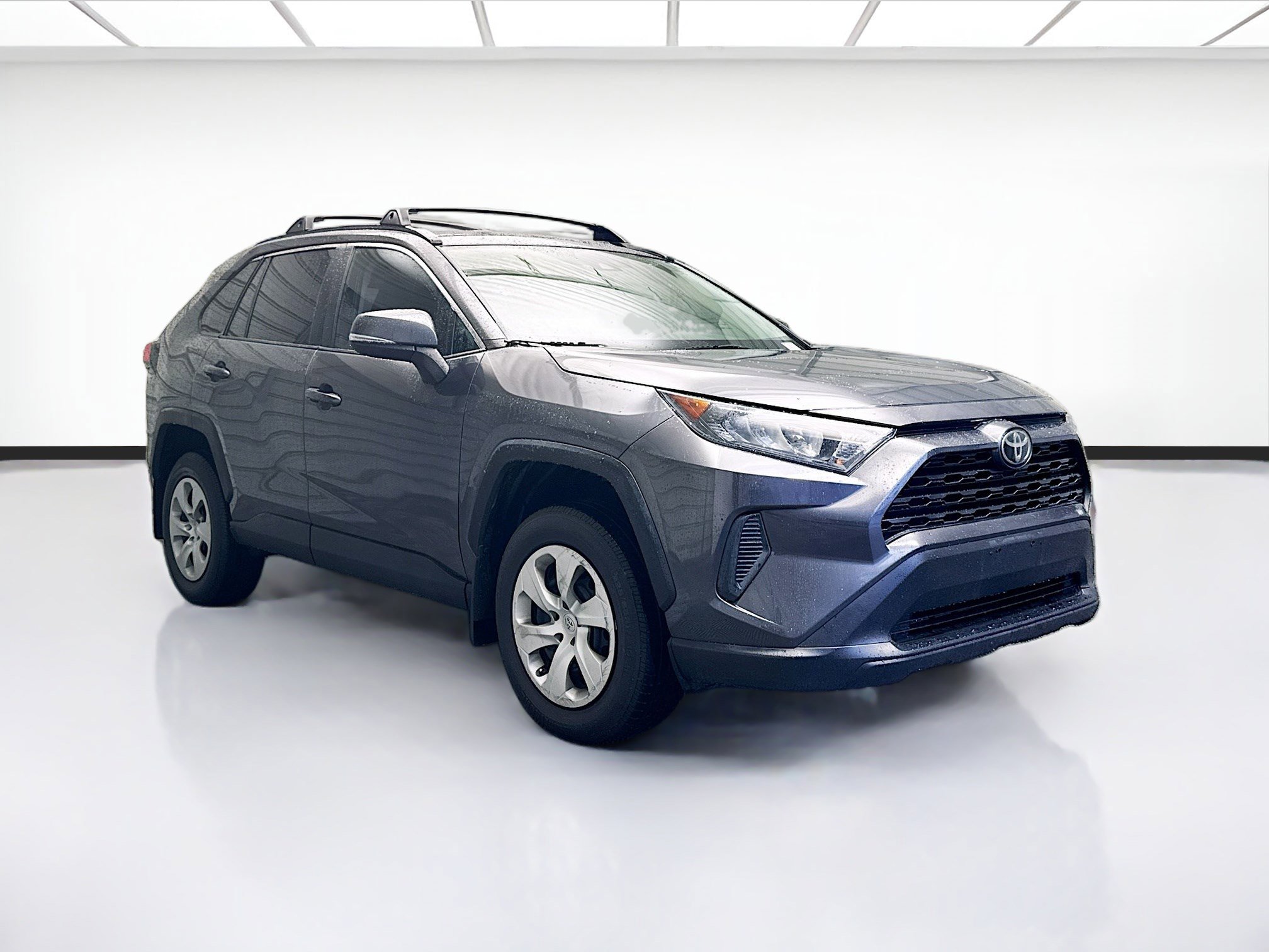 Used 2019 Toyota RAV4 LE w/ Carpet Mat Package image 3