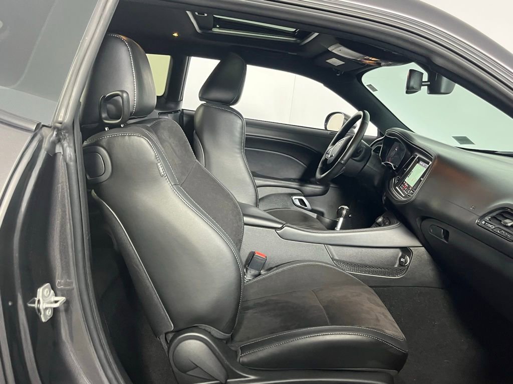 Used 2023 Dodge Challenger R/T w/ Plus Package image 29