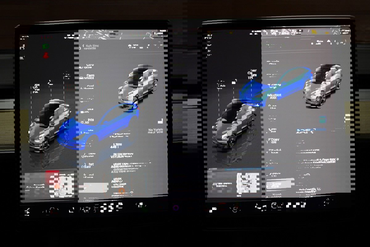 Used 2023 Tesla Model 3 Standard Range image 27