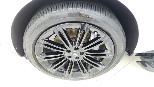 Used 2025 Land Rover Range Rover SE image 59
