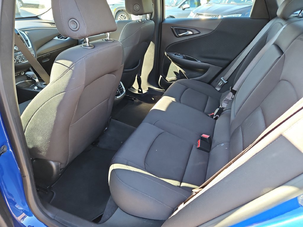 Used 2023 Chevrolet Malibu LT FWD image 16