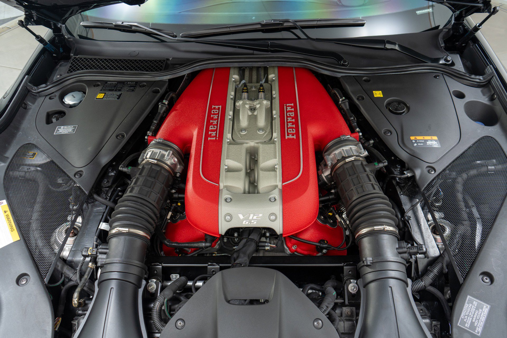 Used 2020 Ferrari 812 Superfast image 12