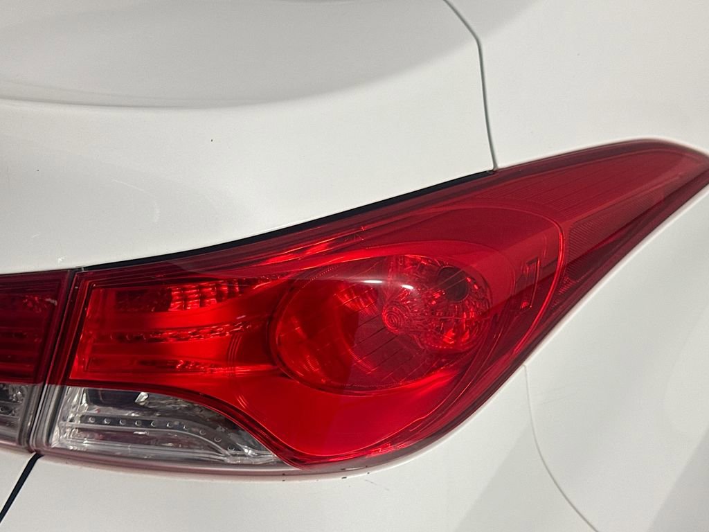 Used 2013 Hyundai Elantra GLS w/ Preferred Pkg image 29