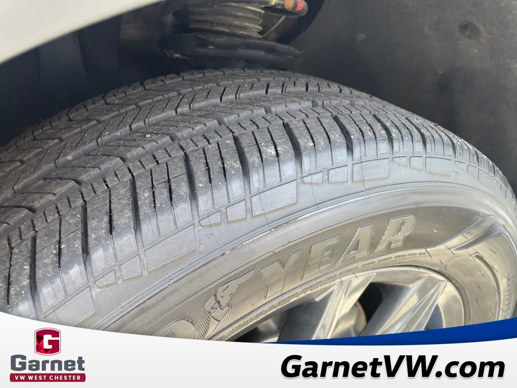 Certified 2023 Volkswagen Tiguan SE w/ Panoramic Sunroof Package image 23