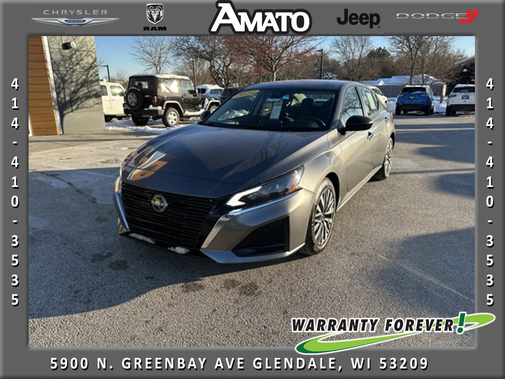 Used 2024 Nissan Altima 2.5 SV image 1