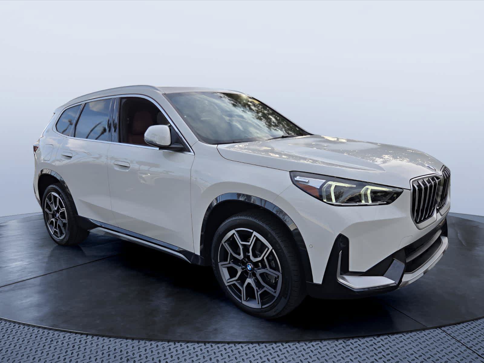 Certified 2026 BMW X1 xDrive28i w/ Technology Package AWD/4WD image 1