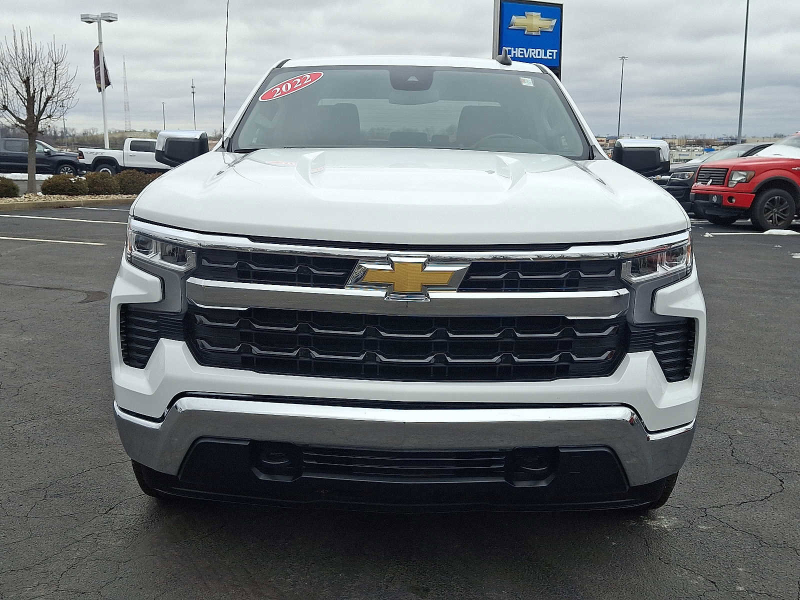 Used 2022 Chevrolet Silverado 1500 LT image 2