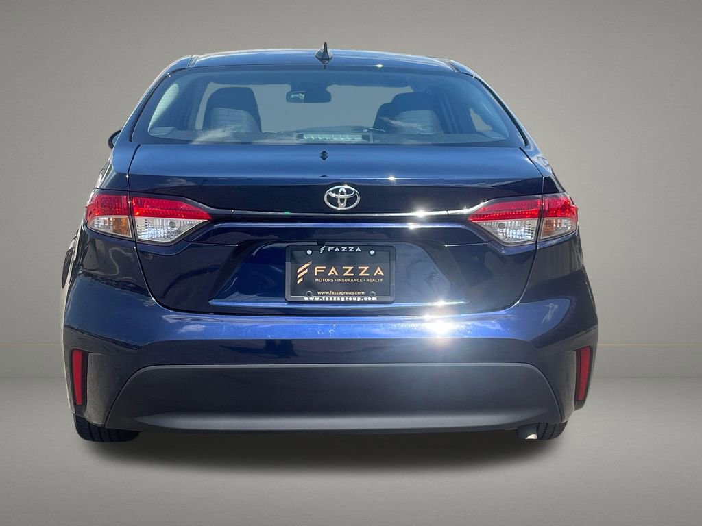 Used 2024 Toyota Corolla LE FWD image 4