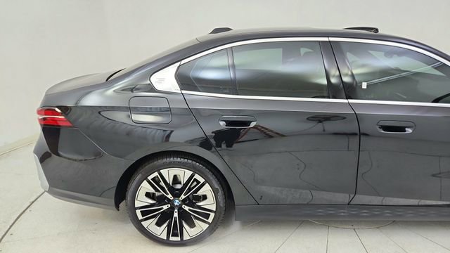 Used 2026 BMW 530i image 7