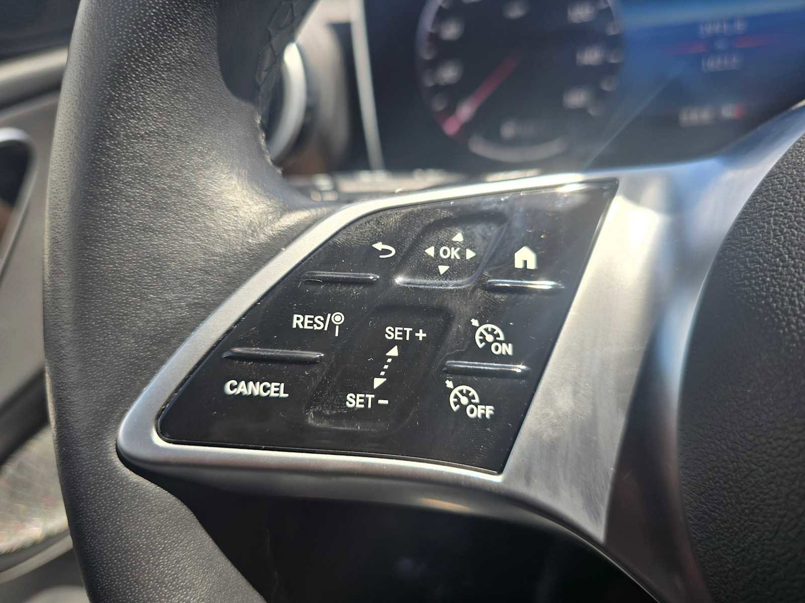 Used 2024 Mercedes-Benz C 300 Sedan image 32