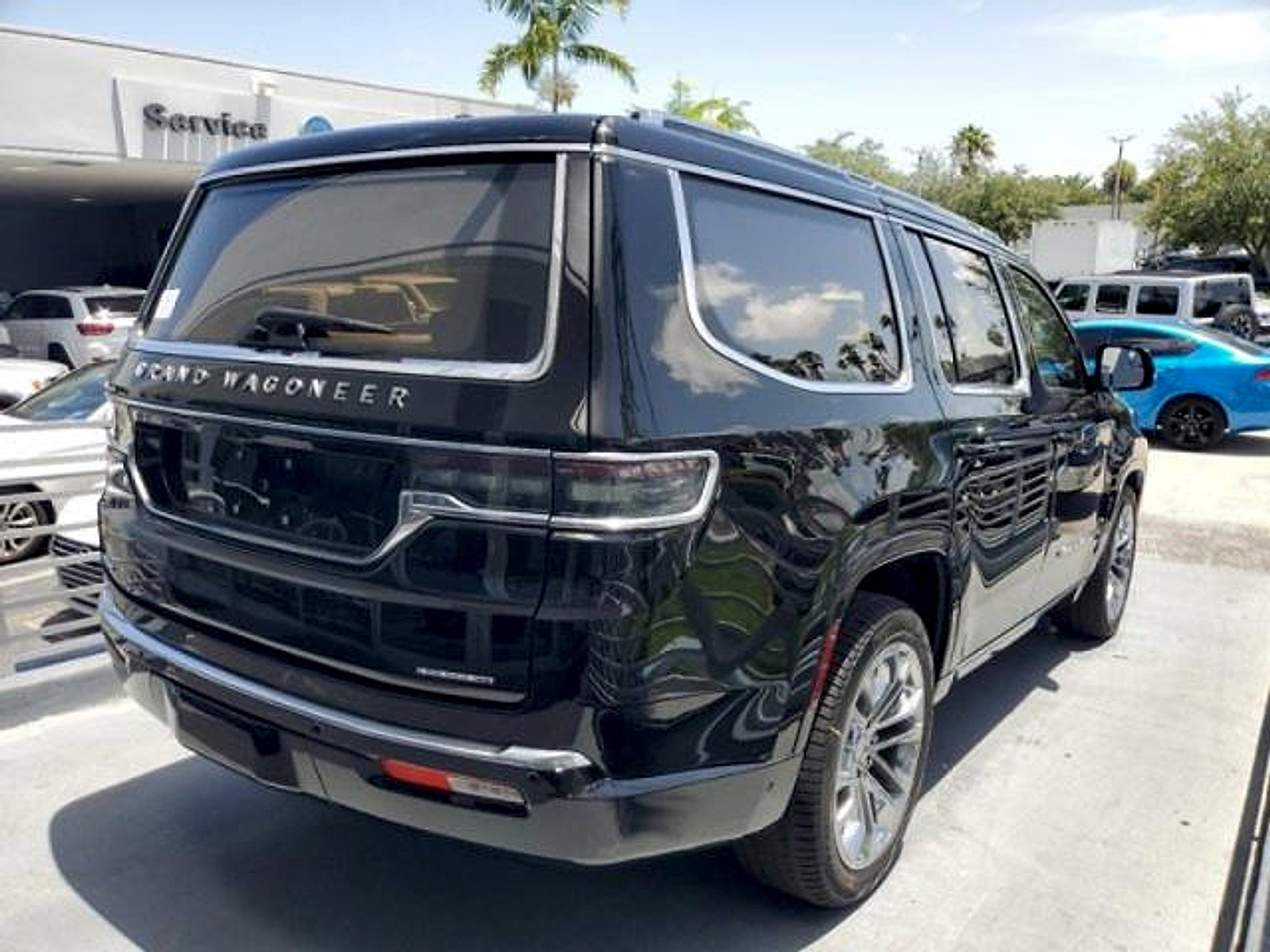 New 2023 Jeep Grand Wagoneer Series II w/ Premium Group II AWD/4WD image 5