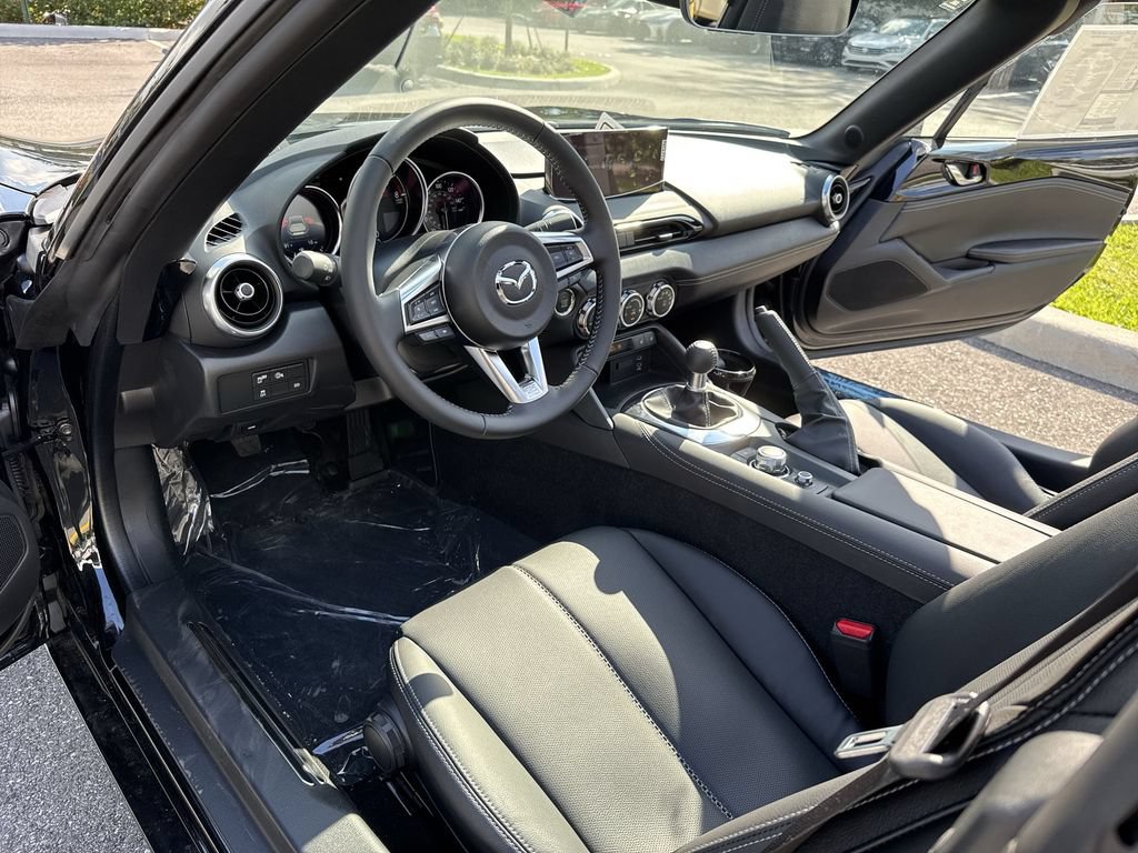 New 2026 MAZDA MX-5 Miata RF Grand Touring RWD image 32