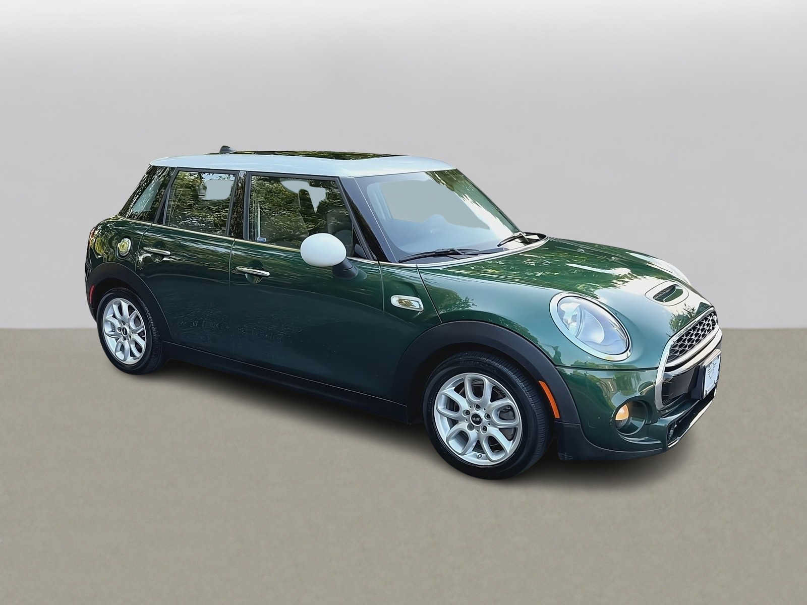 Used 2017 MINI Cooper S FWD image 2