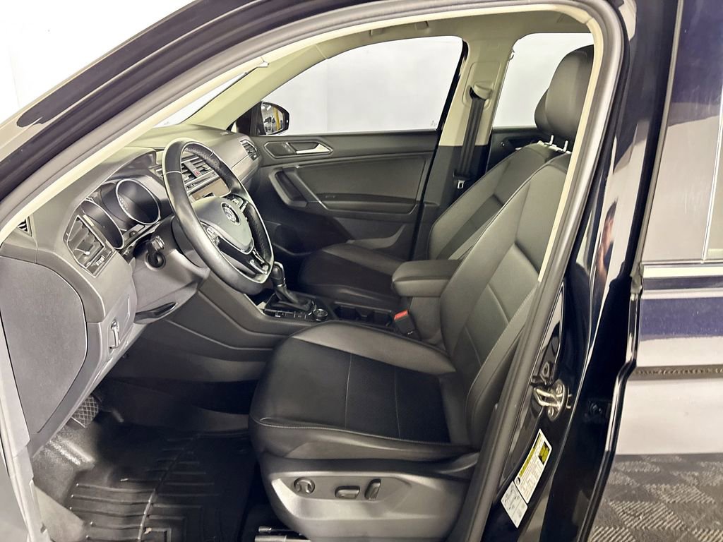 Used 2018 Volkswagen Tiguan SE AWD/4WD image 11