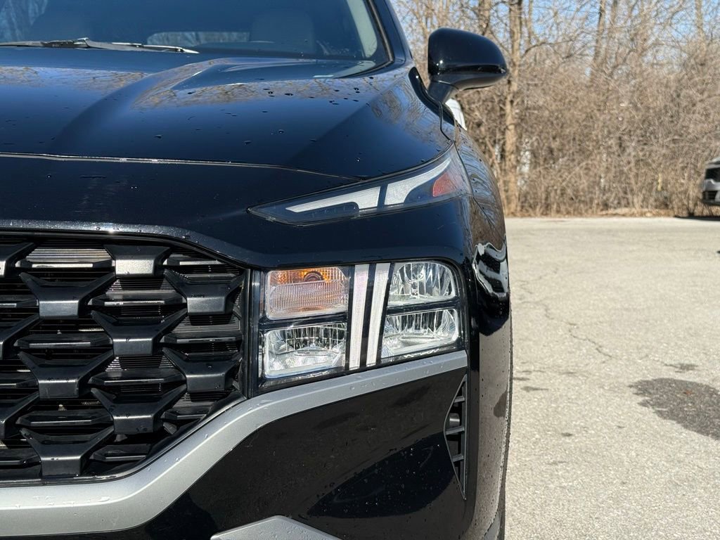 Used 2023 Hyundai Santa Fe SE video 3