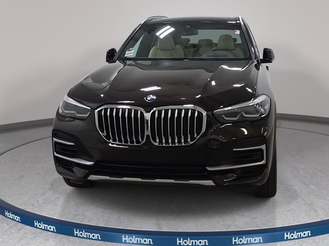 Used 2022 BMW X5 xDrive40i w/ Premium Package AWD/4WD image 3