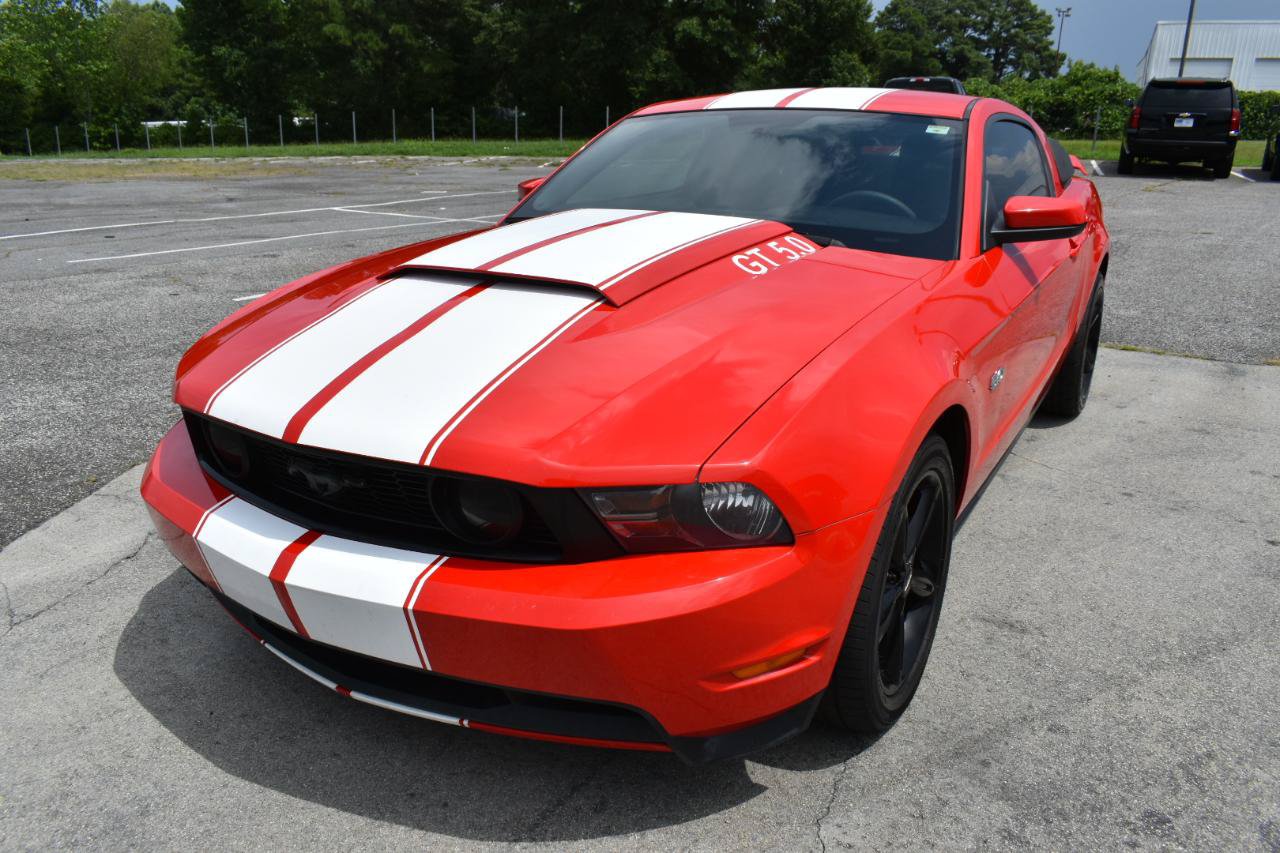 Used 2011 Ford Mustang GT RWD image 2
