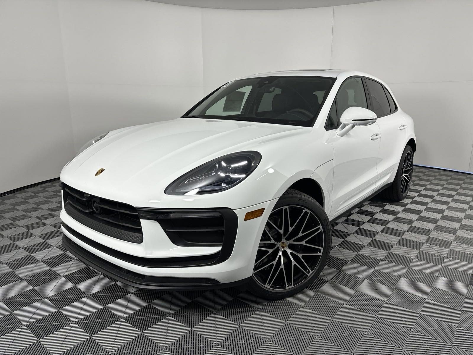 New 2025 Porsche Macan