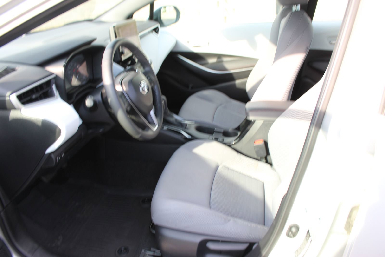 Used 2024 Toyota Corolla SE image 18