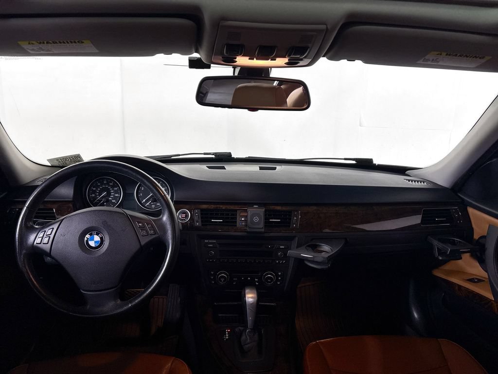 Used 2010 BMW 335i xDrive Sedan AWD/4WD image 12