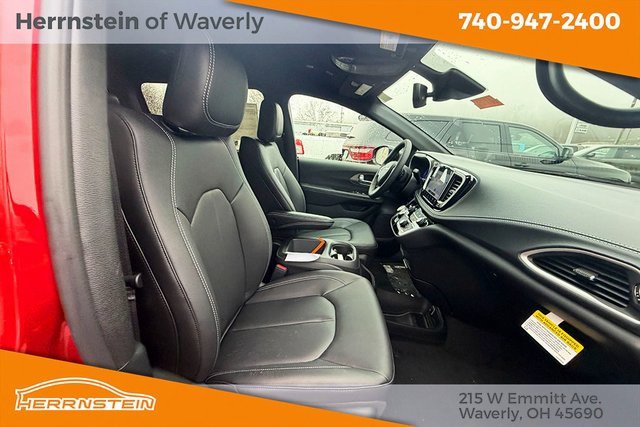 New 2026 Chrysler Pacifica Select image 27