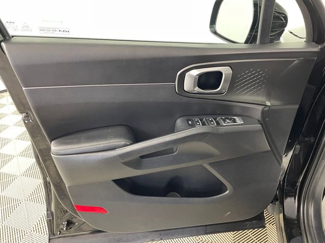 Certified 2022 Kia Sorento EX w/ Panoramic Sunroof Package image 16