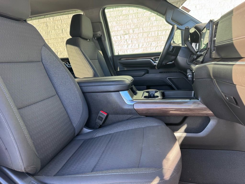 Used 2024 Chevrolet Silverado 3500 LT w/ Z71 Sport Edition image 16