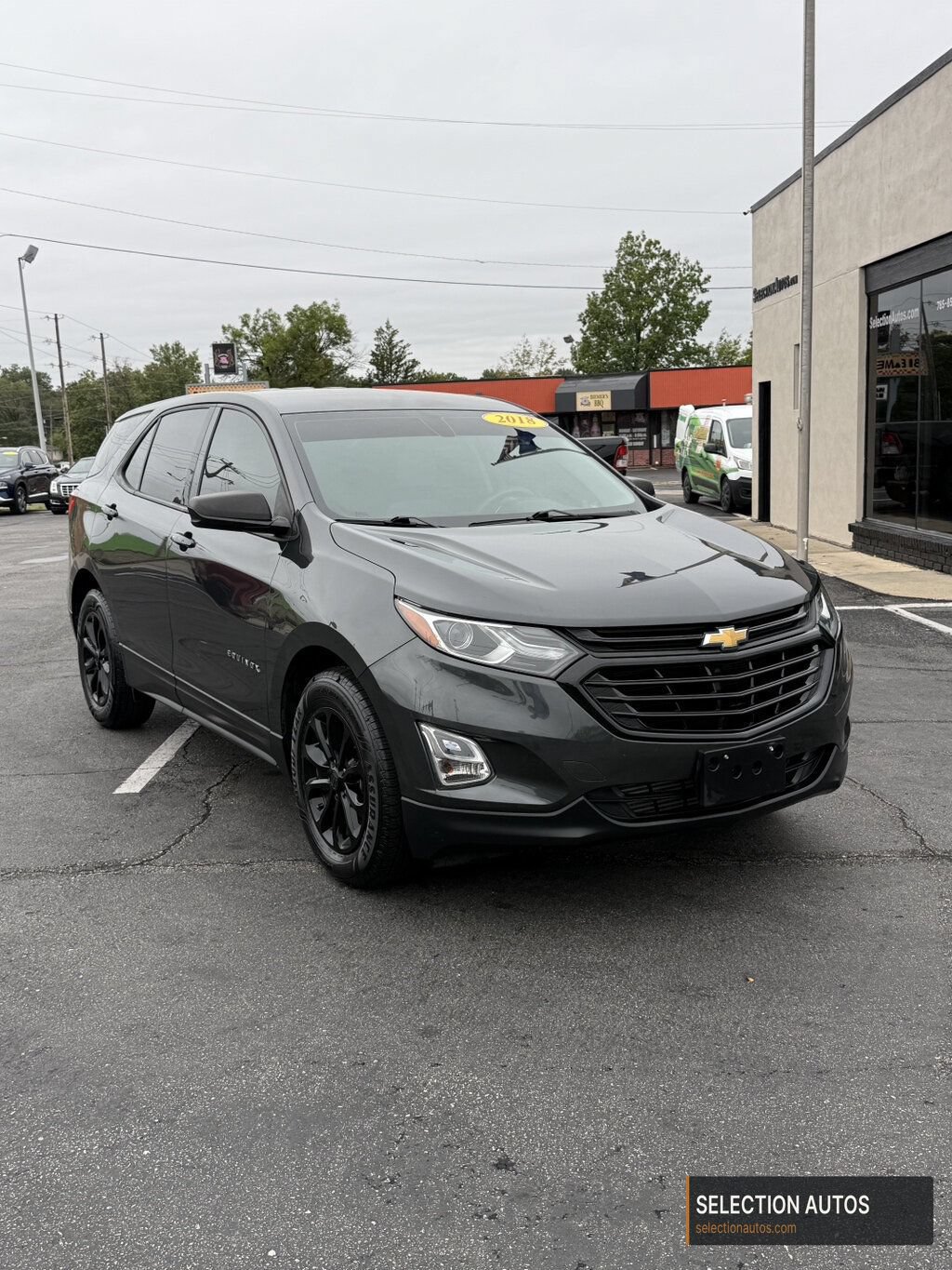 Used 2018 Chevrolet Equinox LS FWD image 1