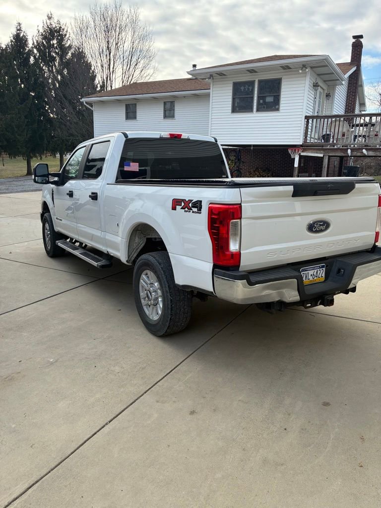 Used 2019 Ford F250 XL w/ STX Appearance Package image 3