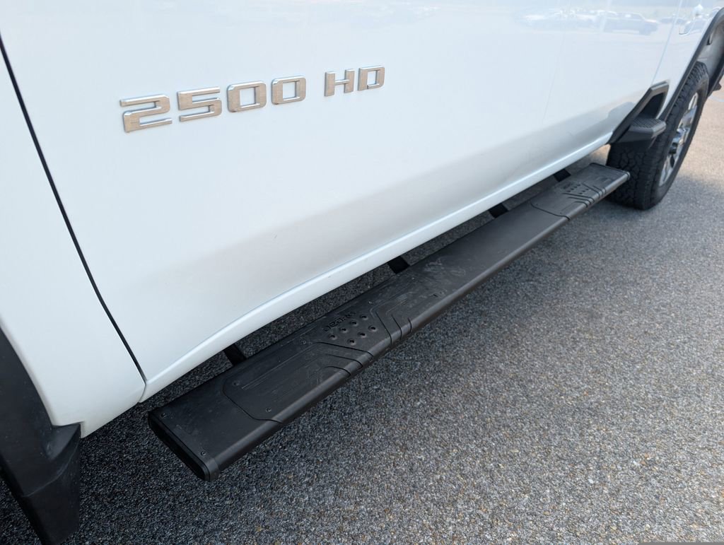 Used 2025 Chevrolet Silverado 2500 Custom w/ Custom Value Package image 10