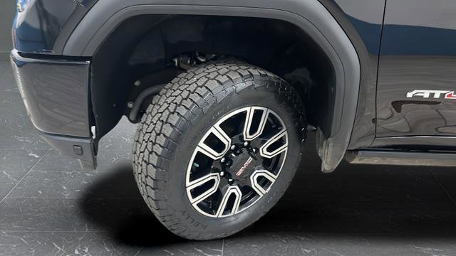 Used 2023 GMC Sierra 3500 AT4 w/ AT4 Preferred Package AWD/4WD image 38