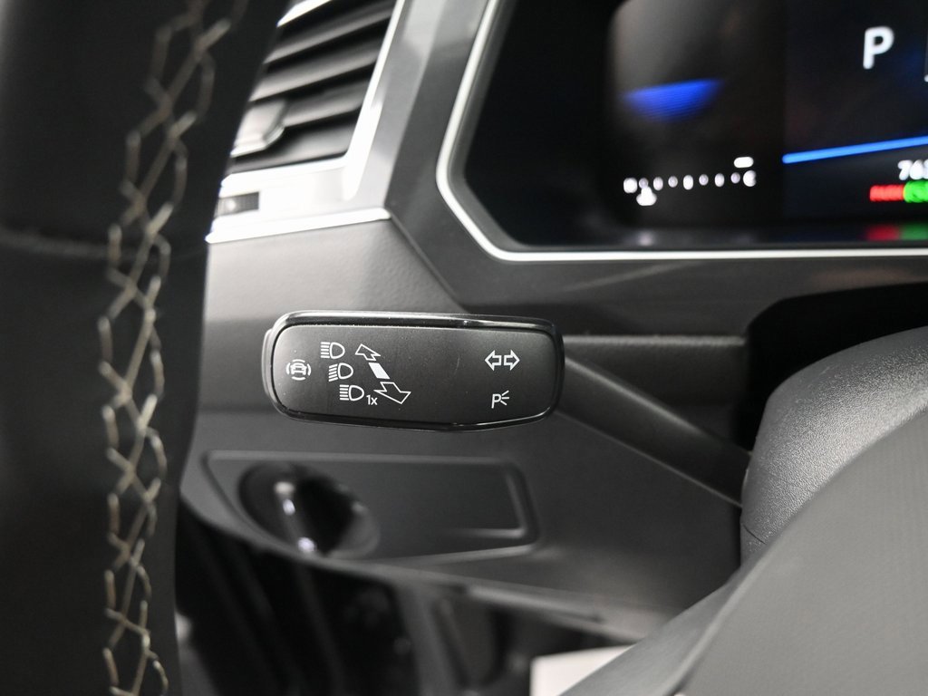 Used 2024 Volkswagen Tiguan S image 22