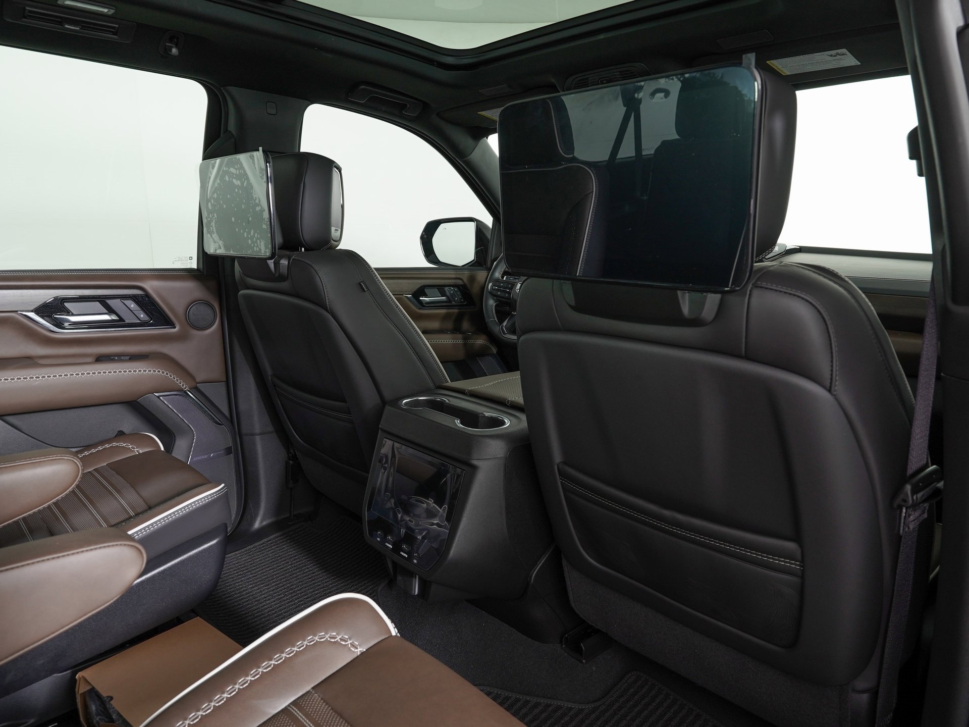 Used 2025 GMC Yukon XL Denali Ultimate image 12