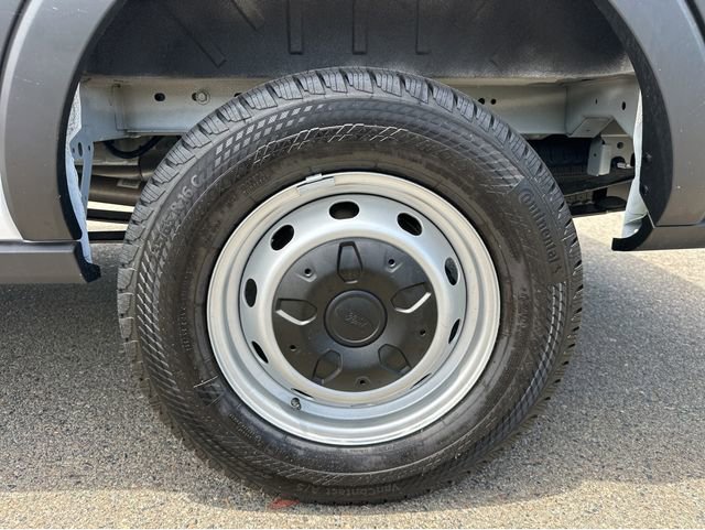 New 2025 Ford Transit 150 Low Roof image 17