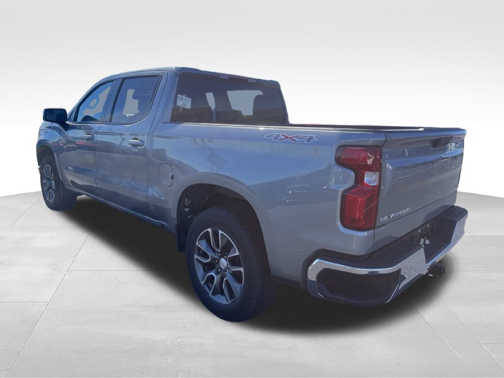 Used 2024 Chevrolet Silverado 1500 LT AWD/4WD image 6