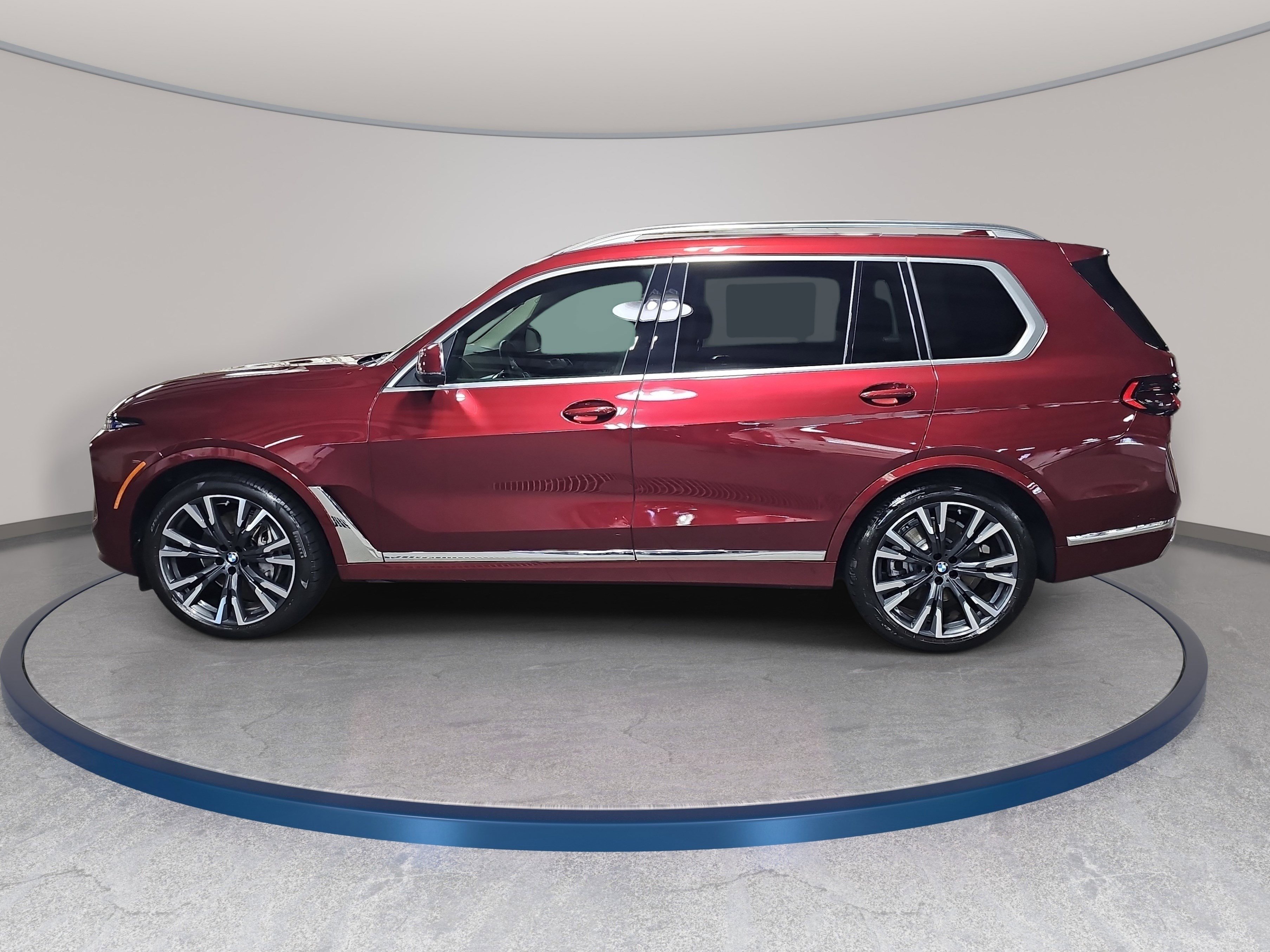 Certified 2025 BMW X7 xDrive40i image 9