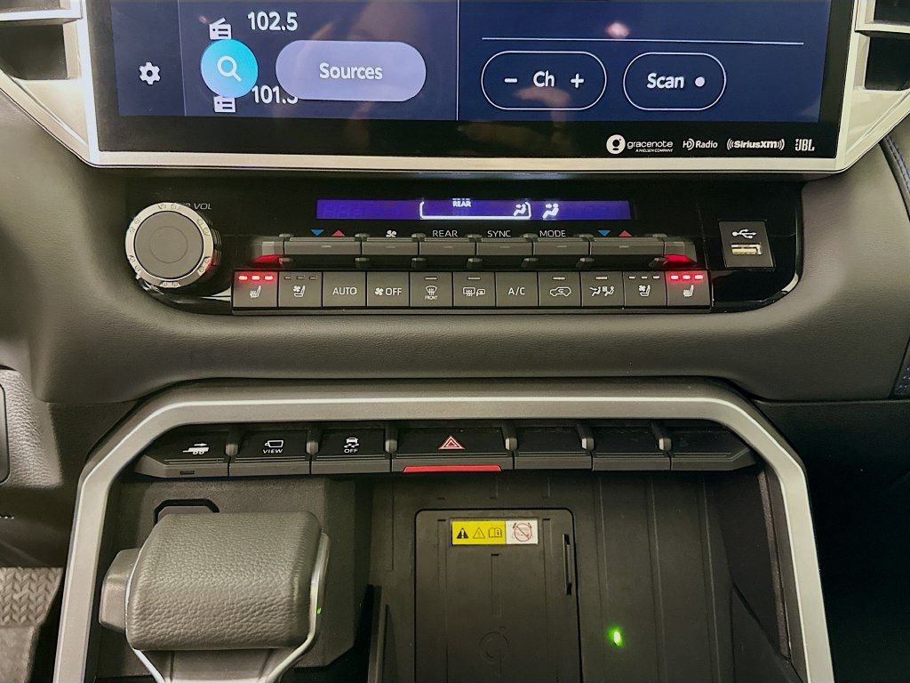 Certified 2024 Toyota Sequoia Platinum AWD/4WD image 15