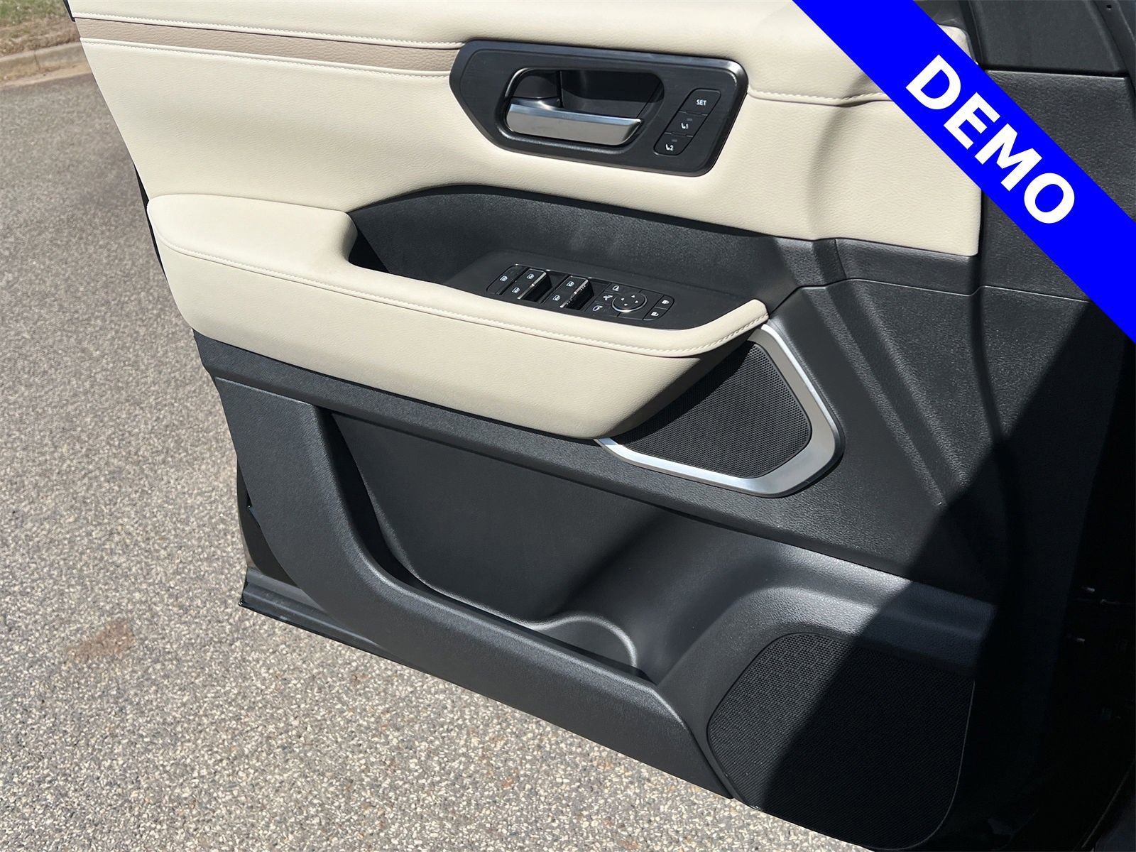 New 2025 Nissan Armada Platinum Reserve image 20