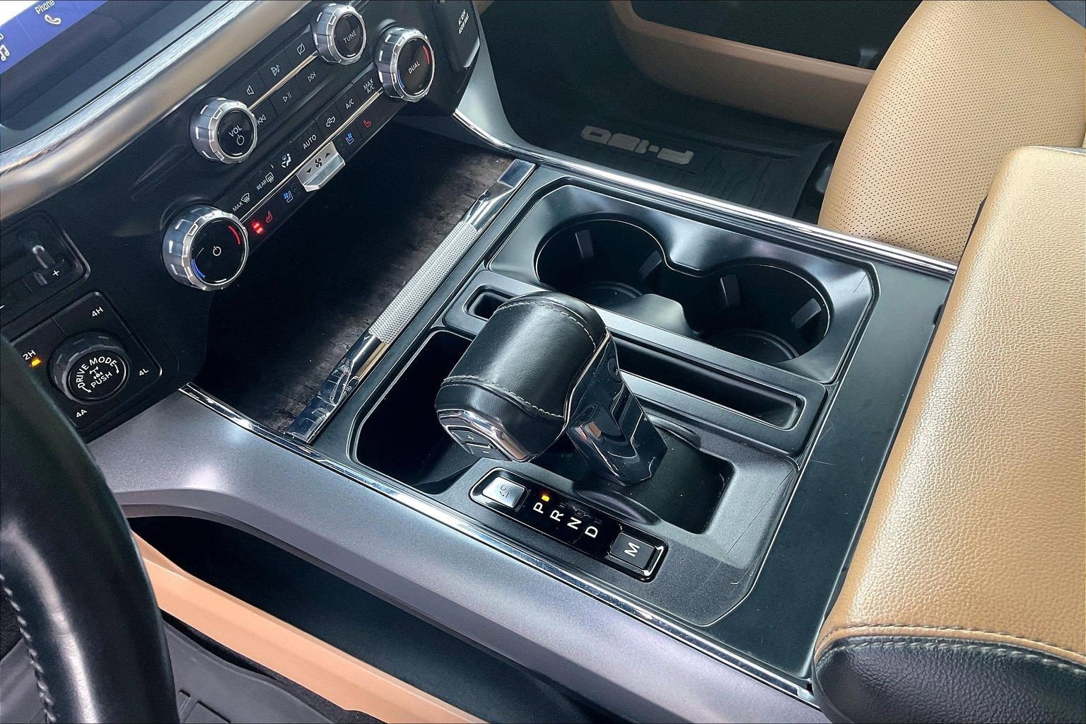 Used 2022 Ford F150 Lariat w/ Max Trailer Tow Package image 13