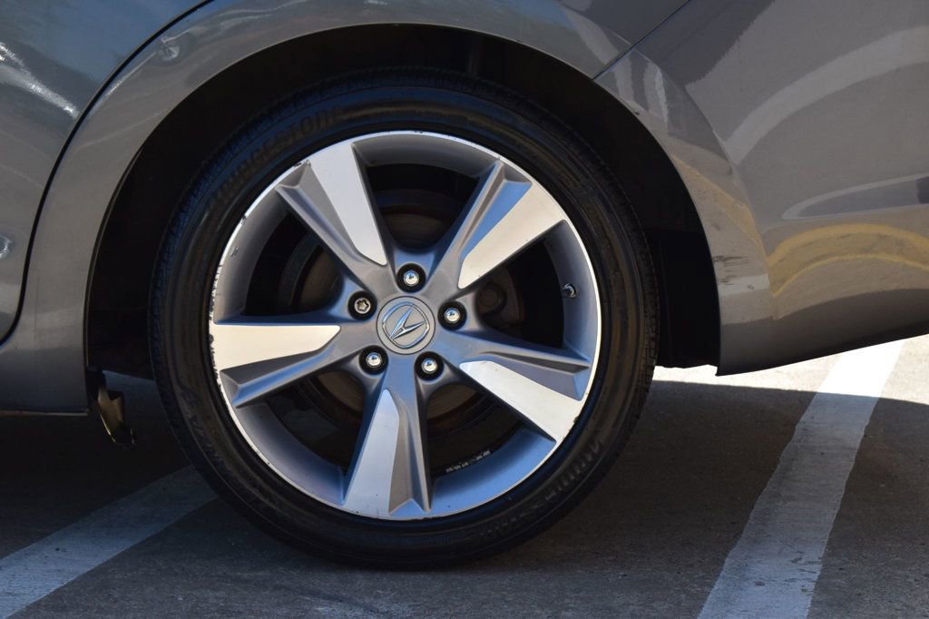 Used 2013 Acura ILX w/ Technology Package FWD image 10