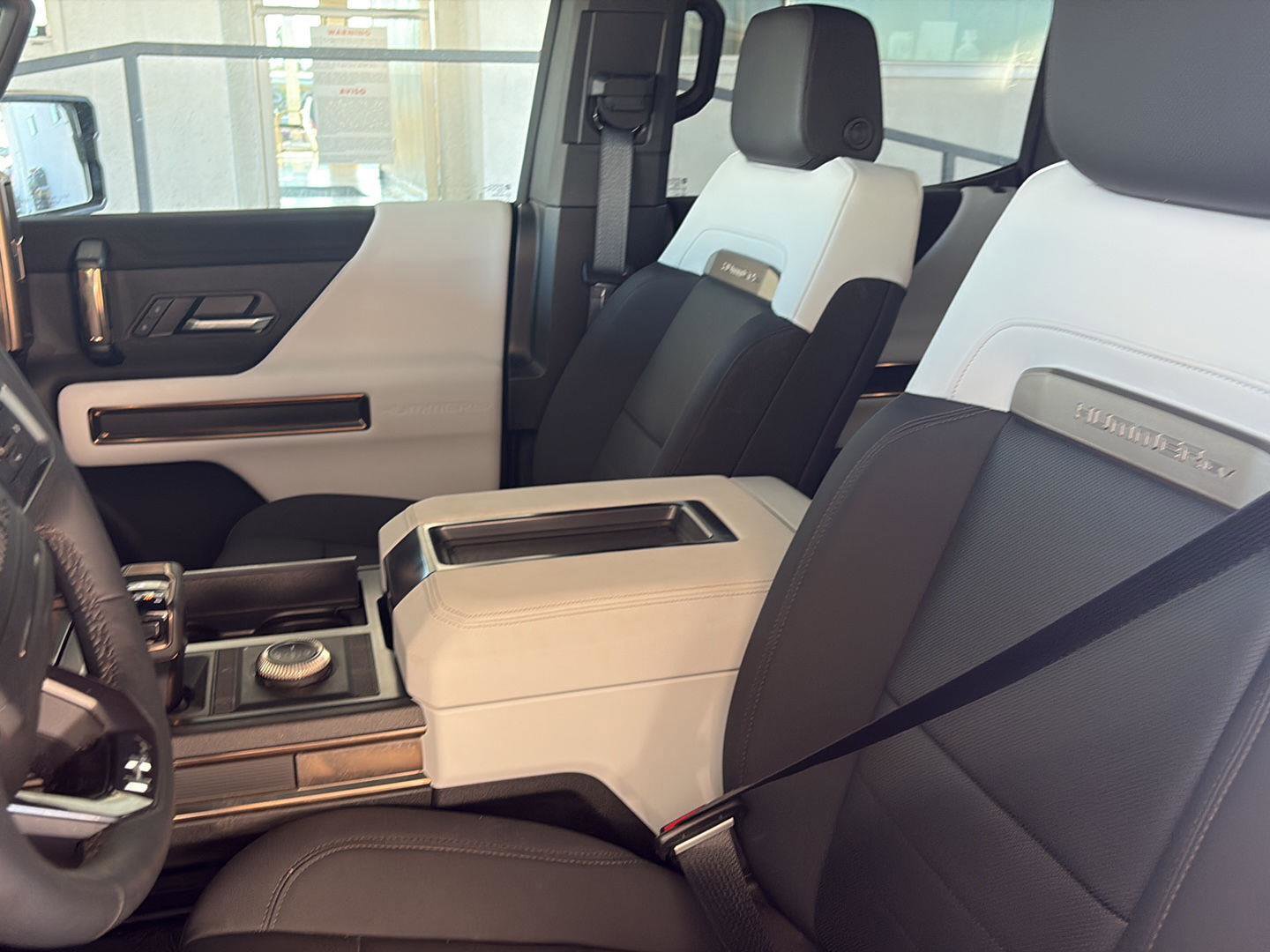 Used 2024 GMC Hummer EV 3X w/ Omega Edition AWD/4WD image 9
