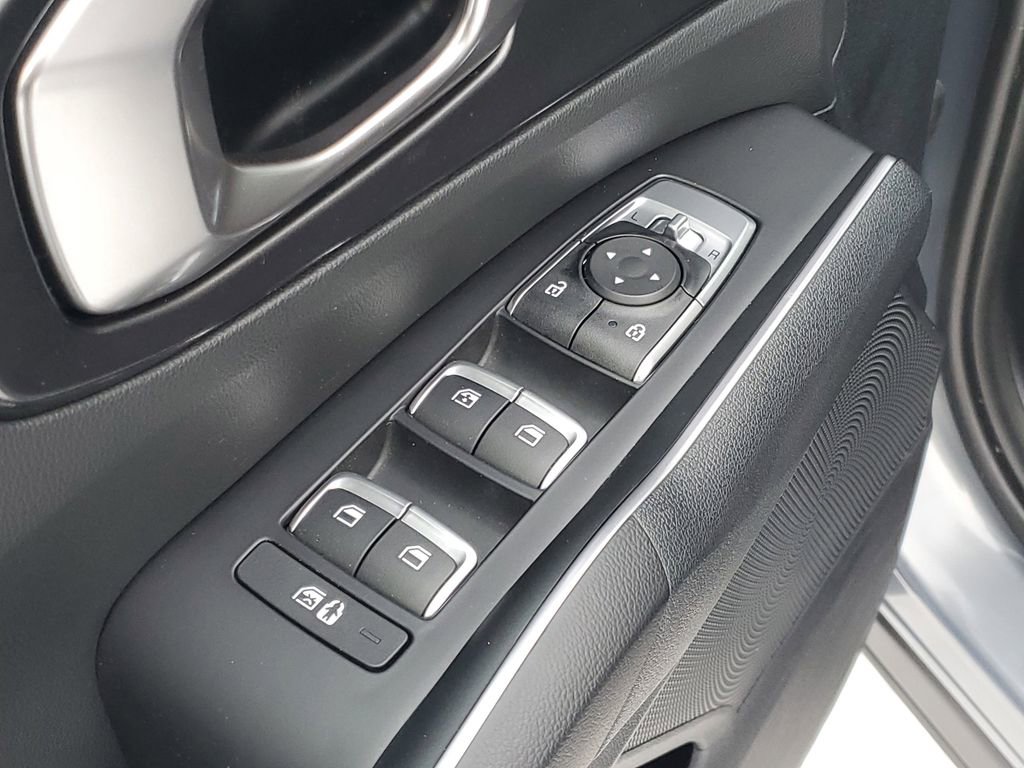 Used 2023 Kia Sorento LX image 9