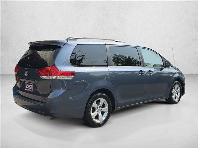 Used 2013 Toyota Sienna LE w/ Towing Pkg FWD image 5